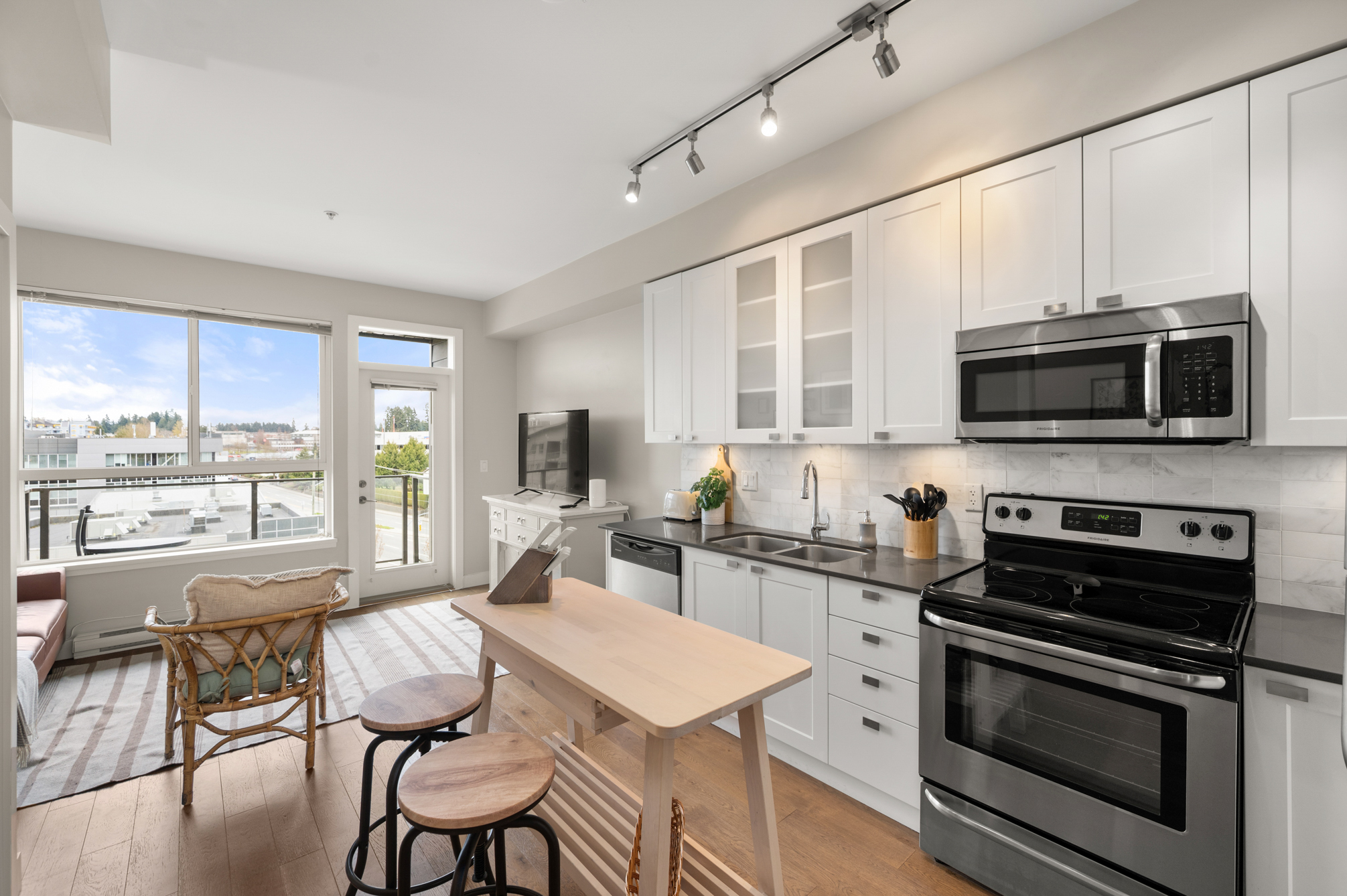 3090 Gladwin Road - 516