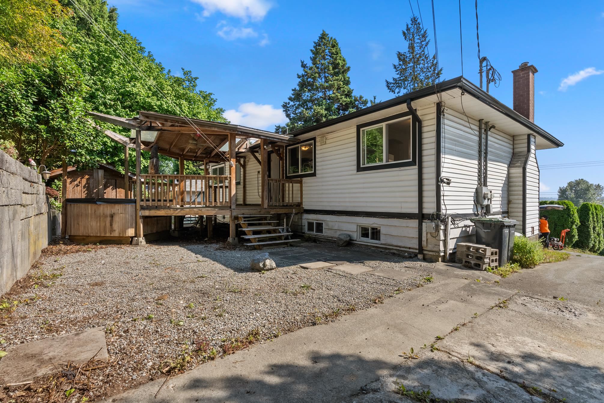 1655 Brunette Avenue - Lower