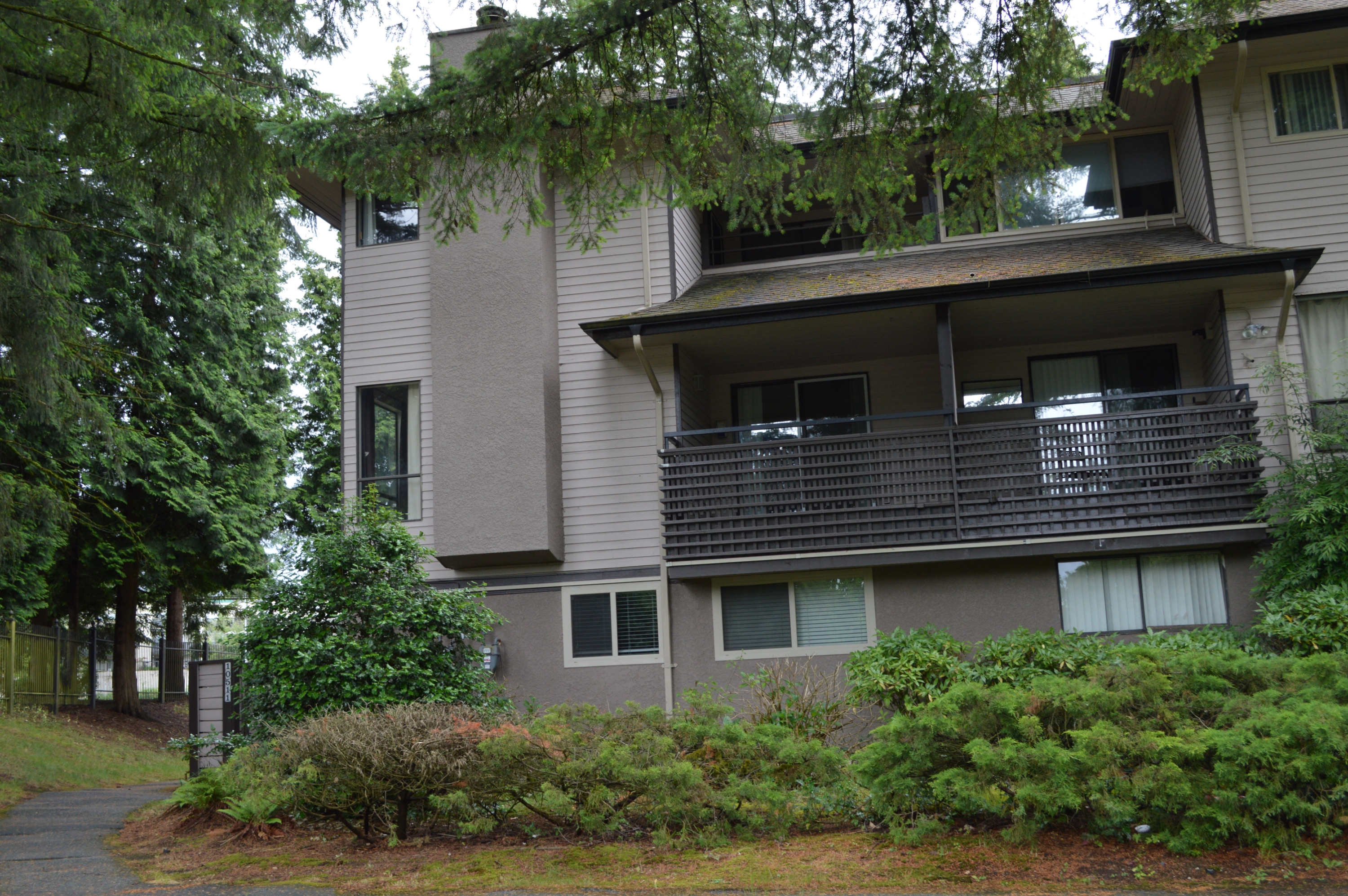 10511 Holly Park Lane - 110511