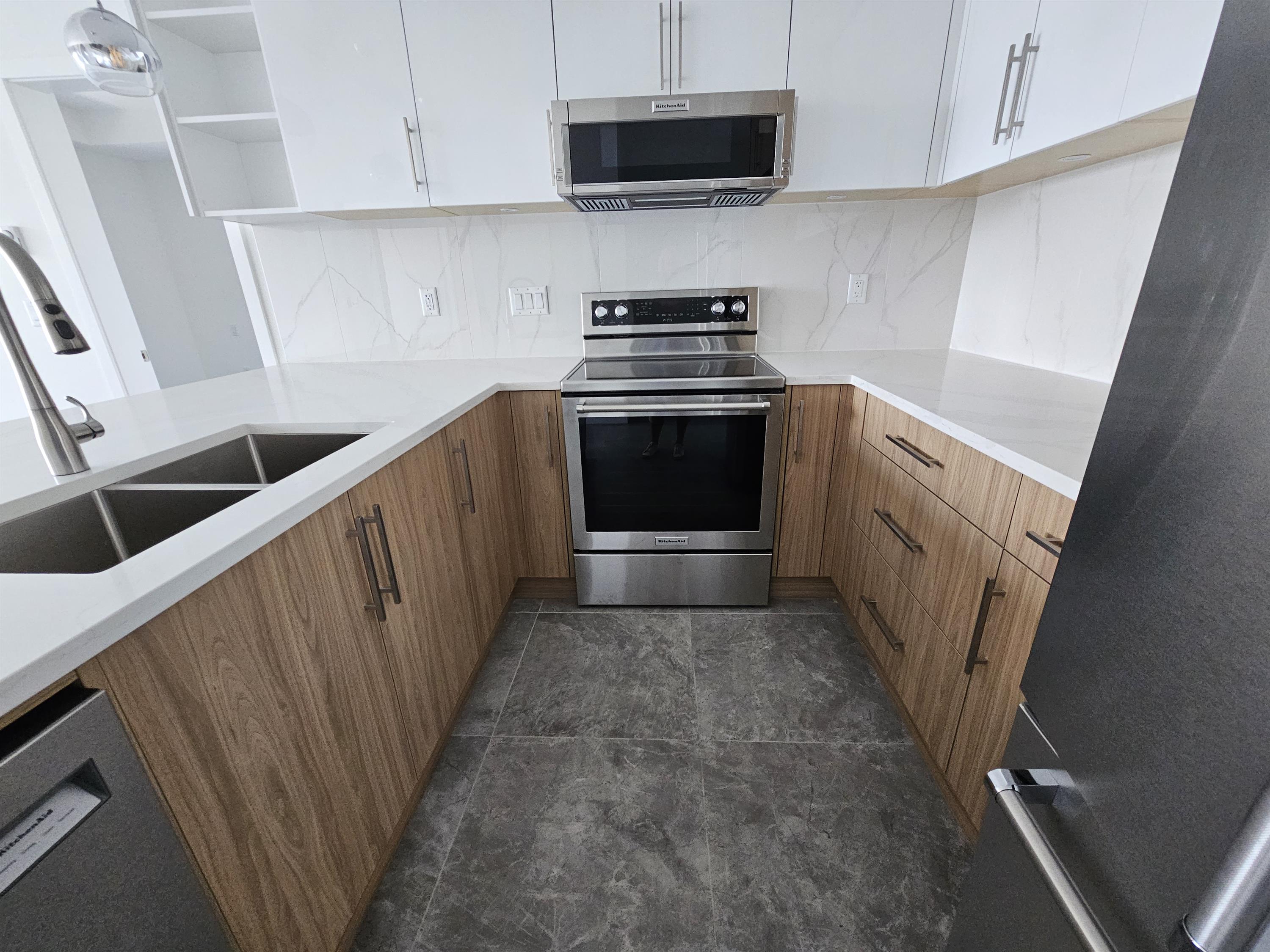 11703 Fraser Street - 409