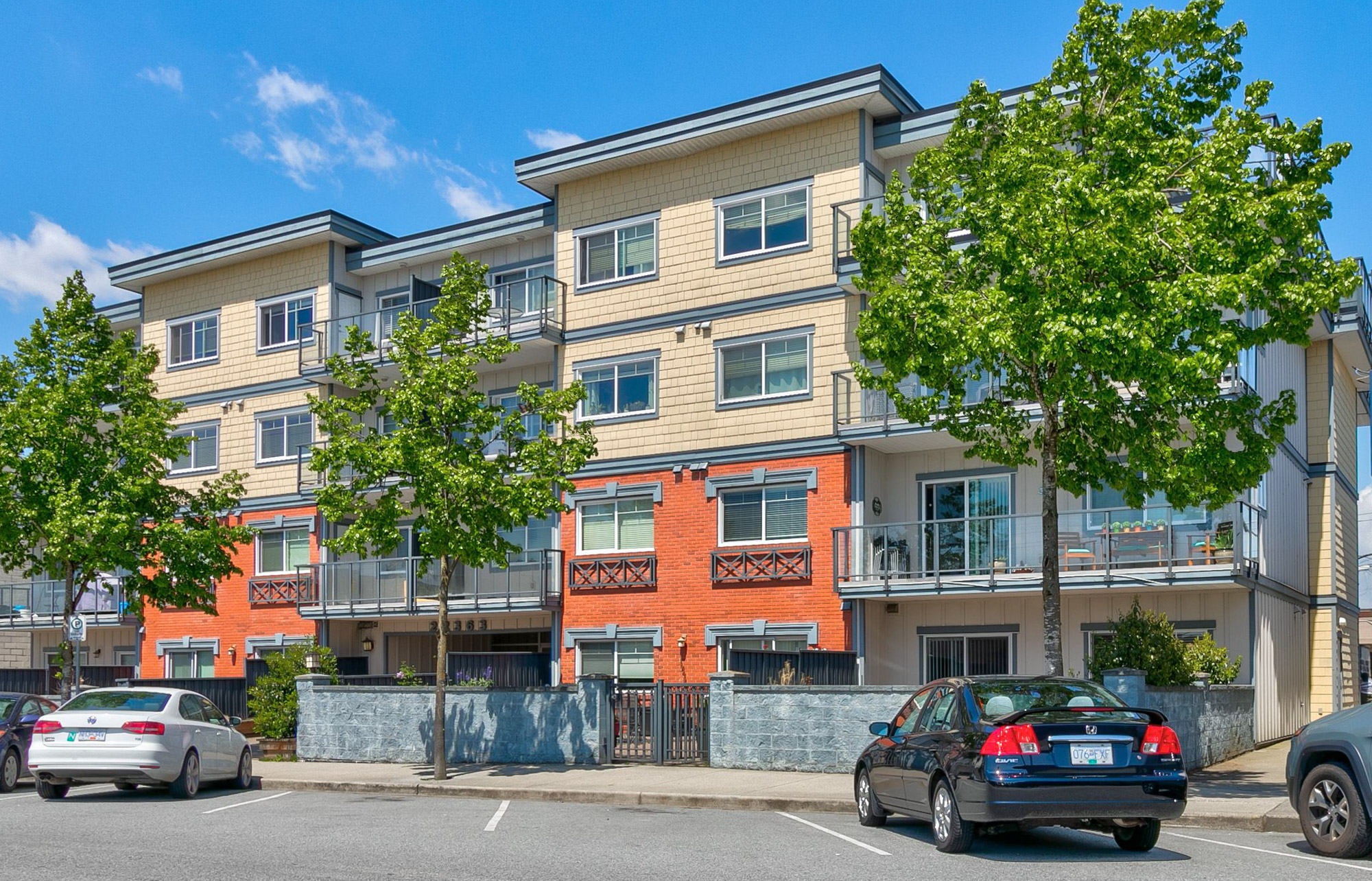 22363 Selkirk Avenue - 405