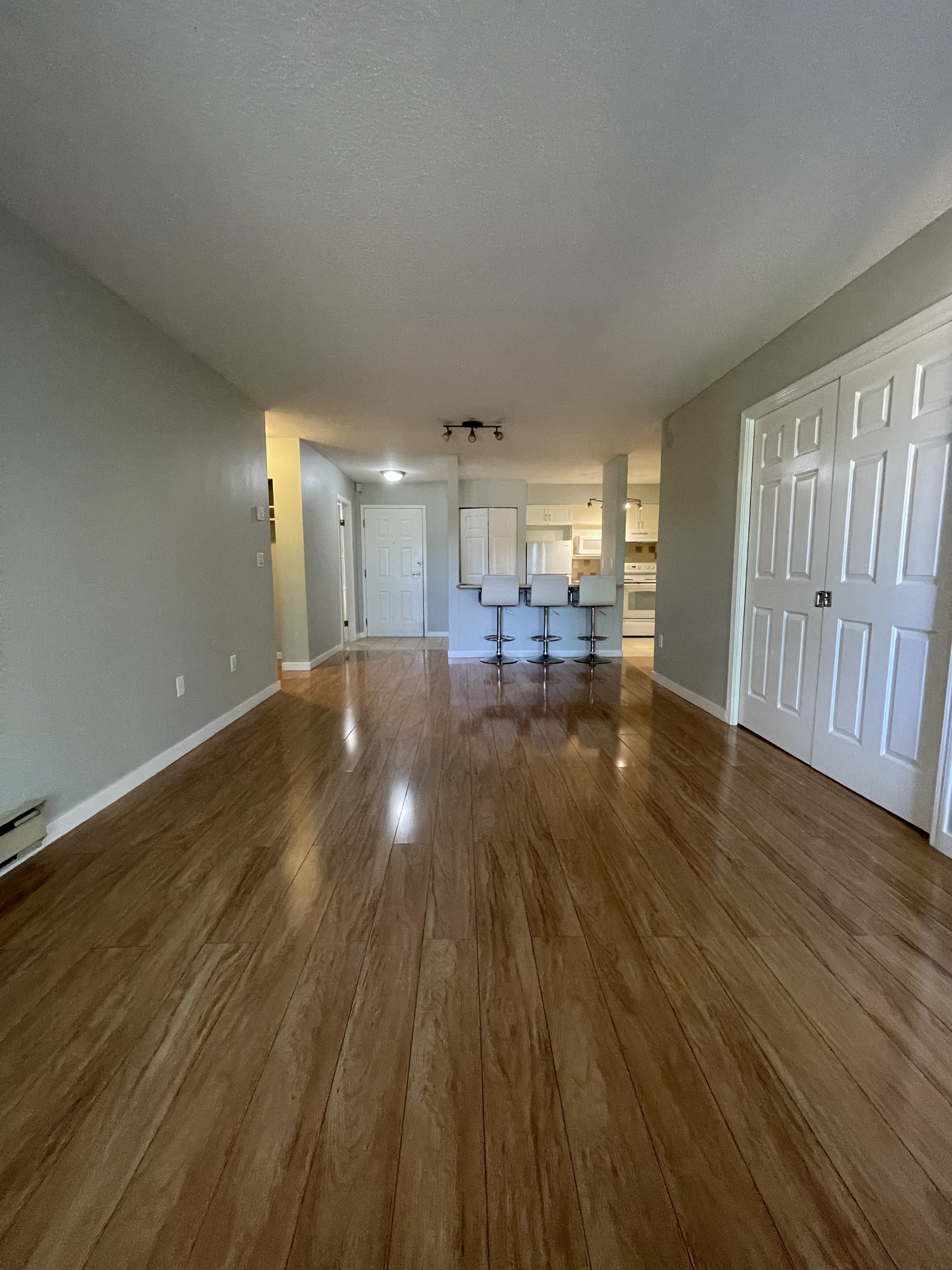 2700 McCallum Road - 101