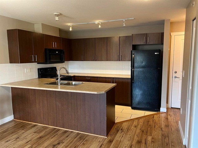45559 Yale Road - 401